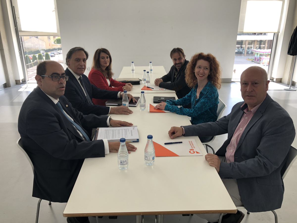 20180611 reuniou0301n equipos negociadores cs y pp