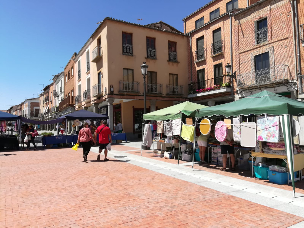Puestos de mercerías en la Plaza de España 2