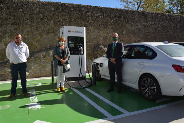 FOTOGRAFu00cdA. PUNTOS DE RECARGA Ru00c1PIDA (FILEminimizer)