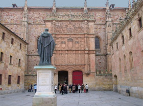 799px Fachada de la Universidad de Salamanca