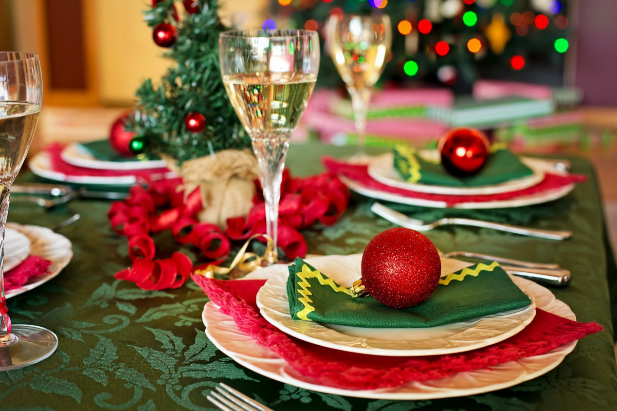 Christmas table 1909796 1920