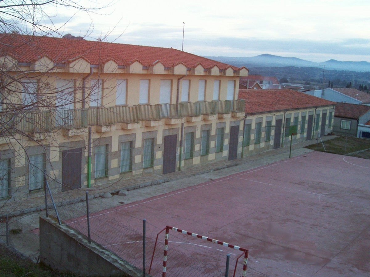 Santibaniez de Bejar colegio Valvanera