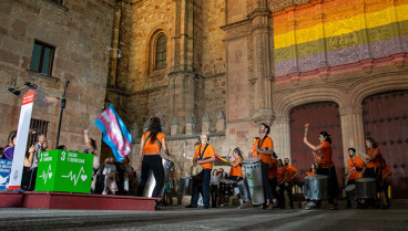 NORMAL ILUMINACIÓN FACHADA ORGULLO