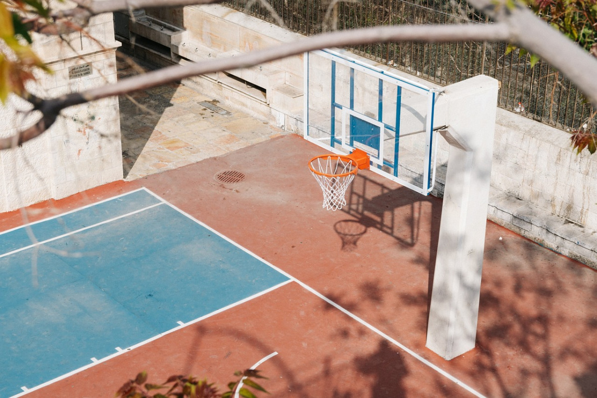 Basketball court g204e0cbf9 1280