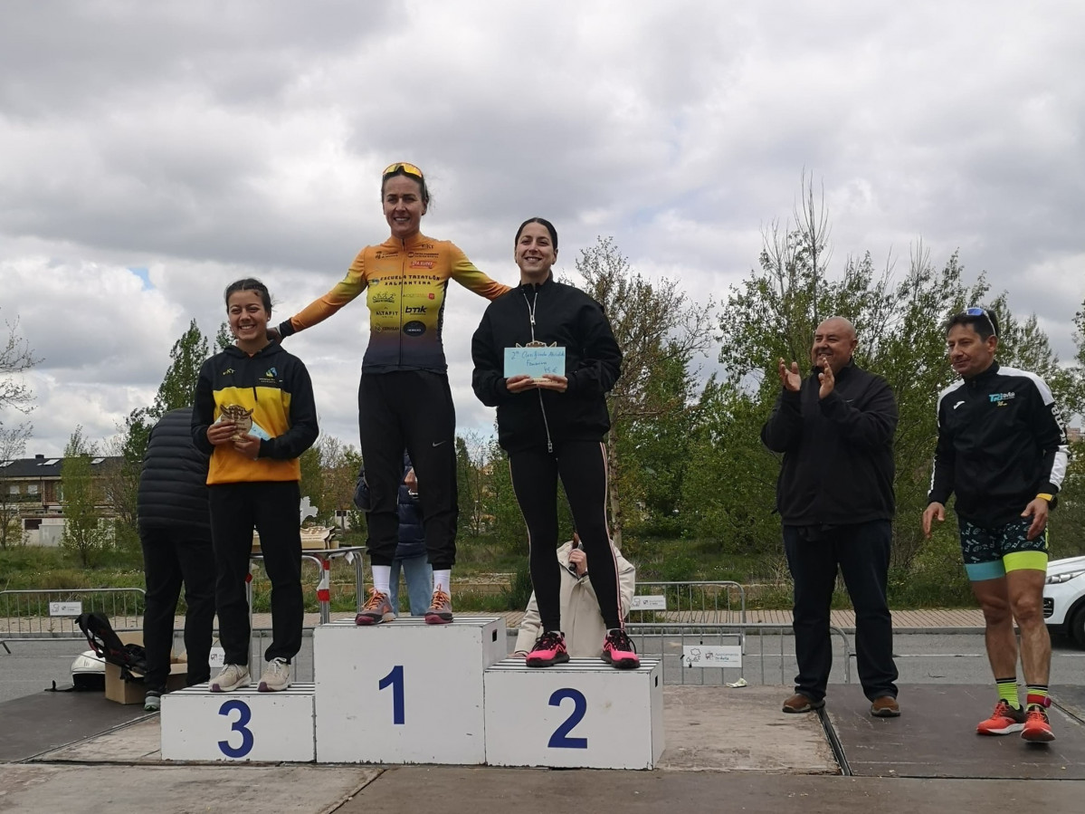 PODIUM FEMENINO u00c1VILA